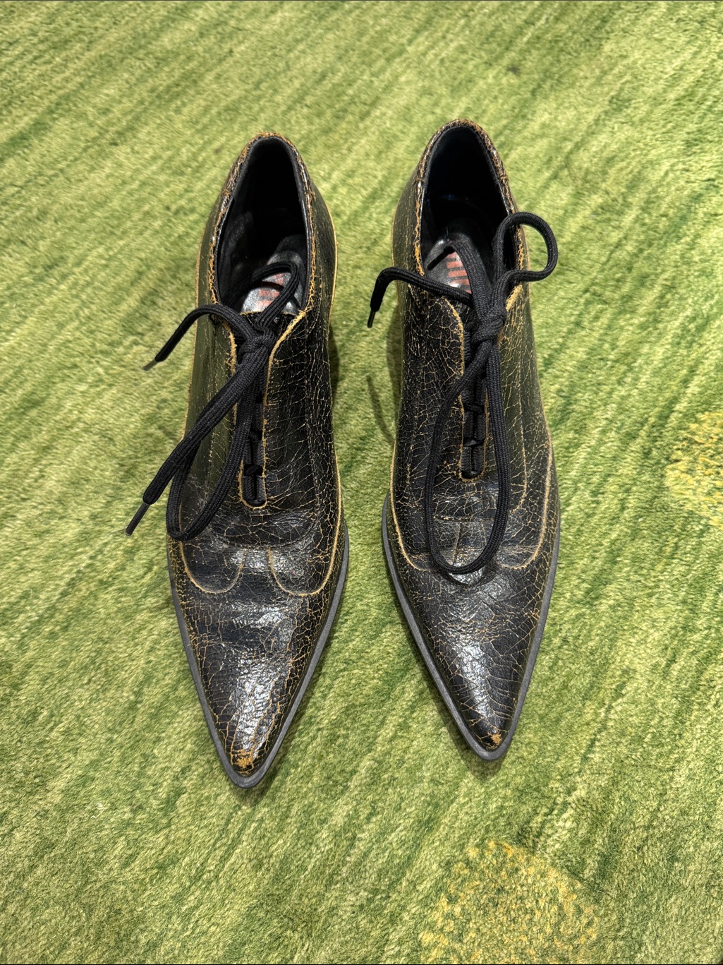 Miu Miu 2001 Crackled Leather Lace Up Kitten Heels Size 35.5